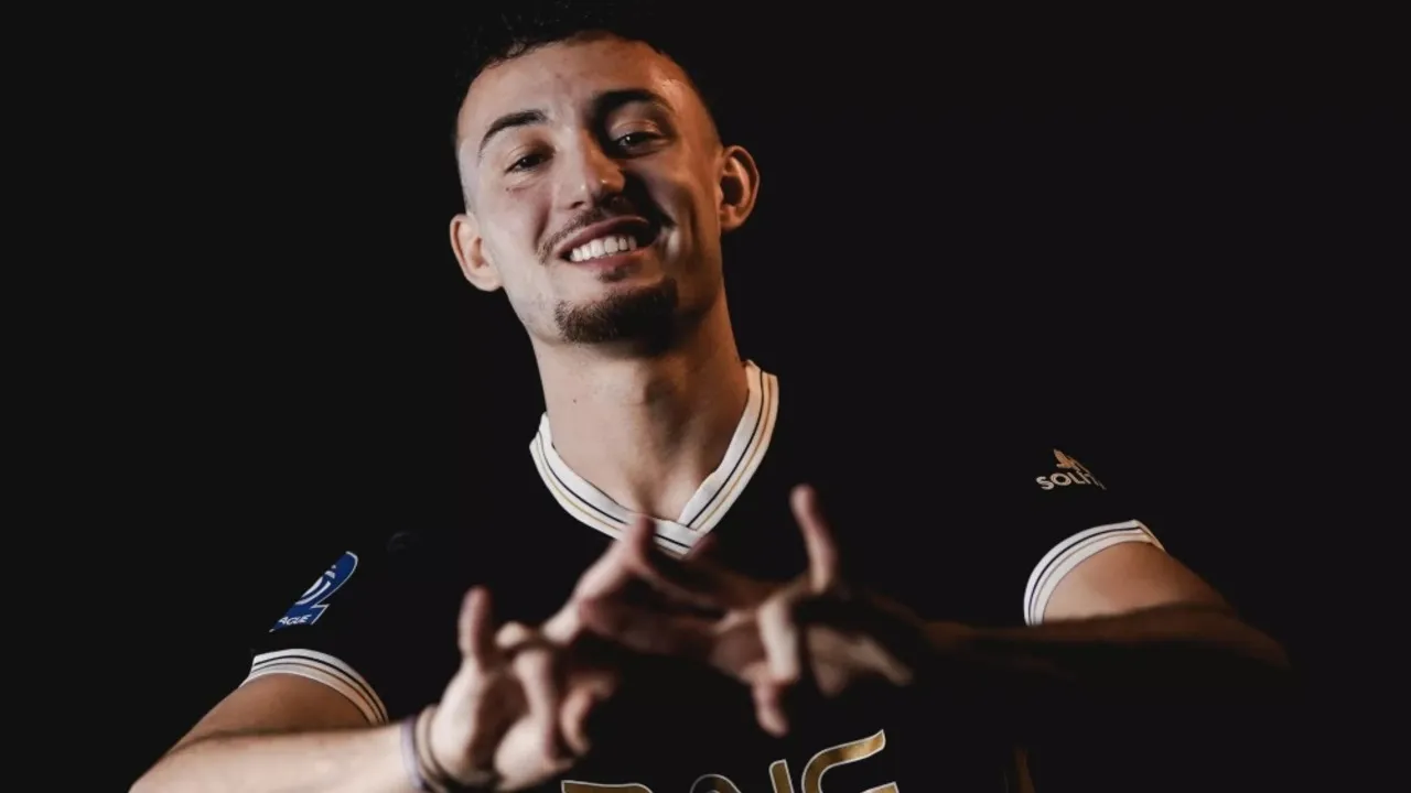 Ivar Jenner Siap Arungi Super League Bersama Dewa United FC