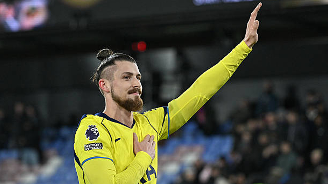 Lupakan Cedera ACL, Radu Dragusin Siap Raih Hal-hal Besar Bersama Tottenham