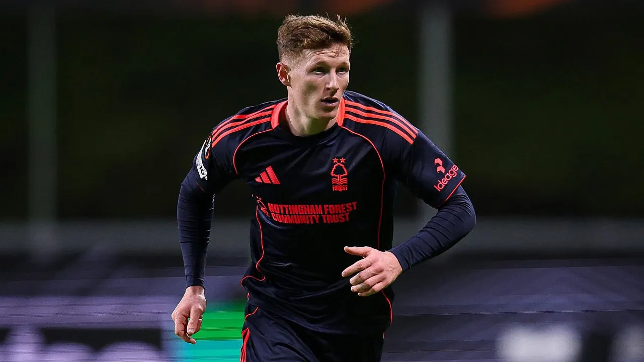 Paul Merson Ingatkan MU, Elliot Anderson Dinilai Bukan Pilihan Tepat