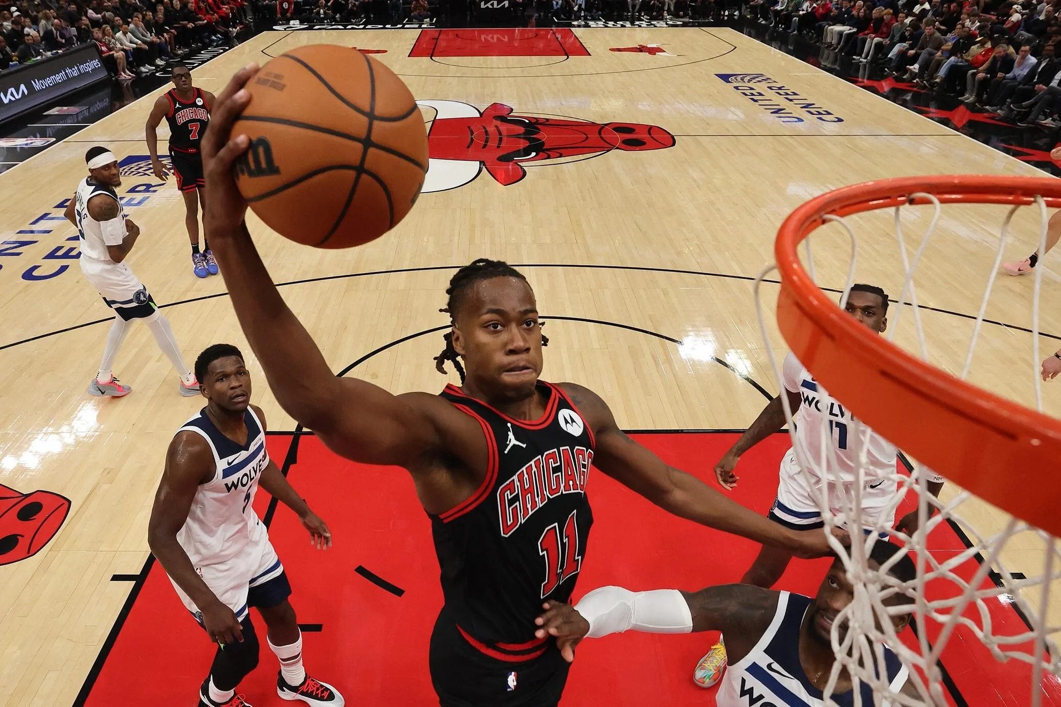 Timberwolves Rekrut Ayo Dosunmu Tukar Dillingham & Miller