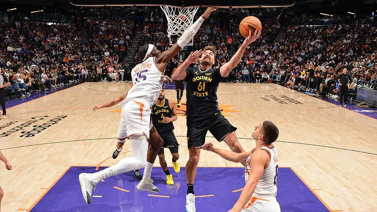 Warriors Menang 101-97 Atas Suns Tanpa Stephen Curry - sumber: (mainbasket)