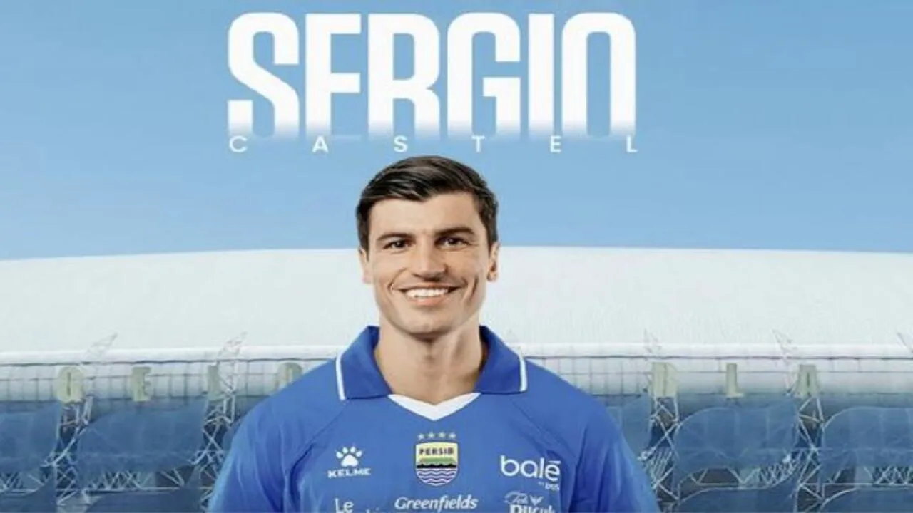 Pelatih Persib Bandung, Bojan Hodak, angkat bicara soal alasan perekrutan Sergio Castel di putaran kedua BRI Super League 2025/26 / via Persib Bandung Official