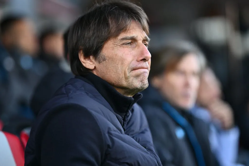 Di Lorenzo Cedera Dua Bulan, Conte Hati - sumber: (footballitalia)