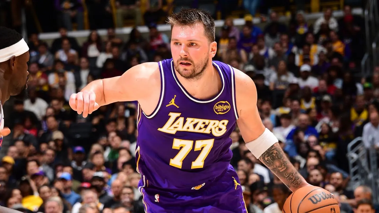 Doncic Absen, Lakers Hadapi Warriors Tanpa Bintang - sumber: (mainbasket)