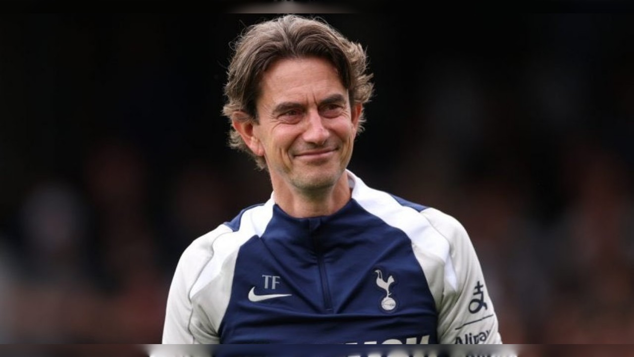 Hadapi Man United, Frank Sebut Tantangan Ekstra Untuk Tottenham