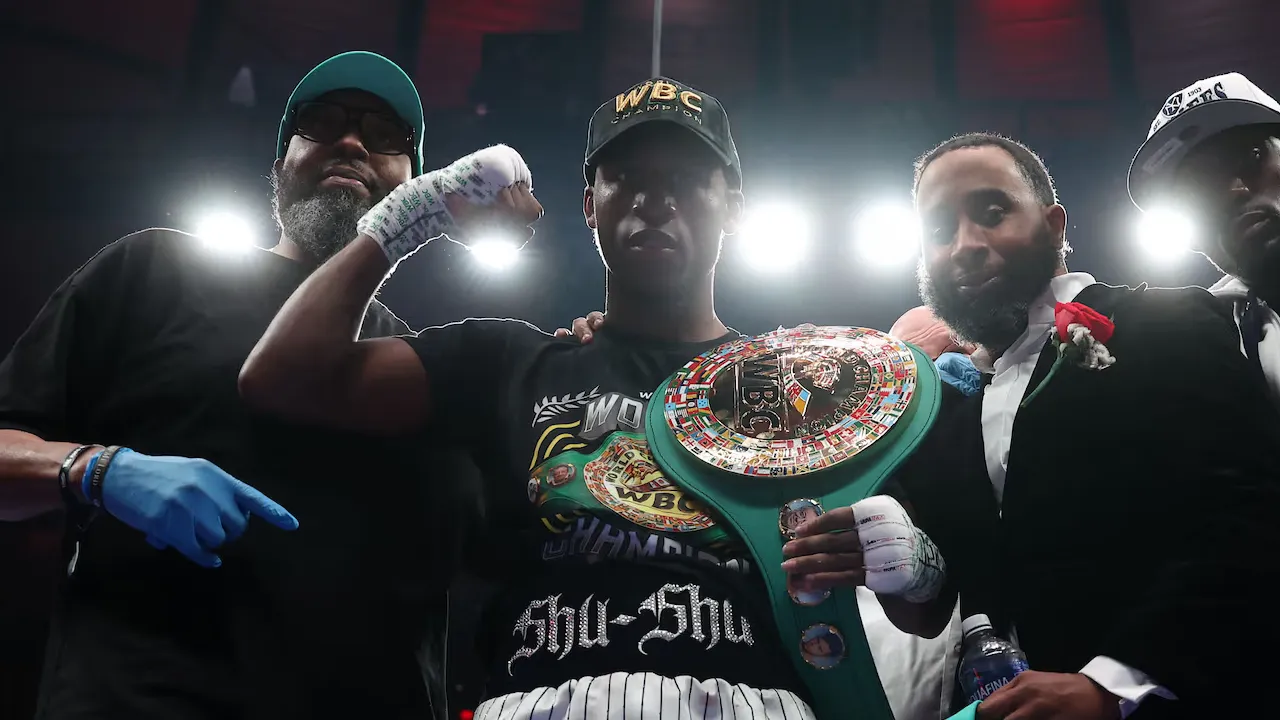 Juara WBC Bruce Carrington Siap Tantang Nick Ball Demi Duel Unifikasi Gelar