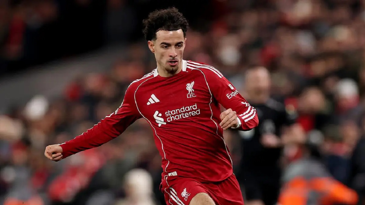 Newcastle United Pasang Radar Kepada Curtis Jones