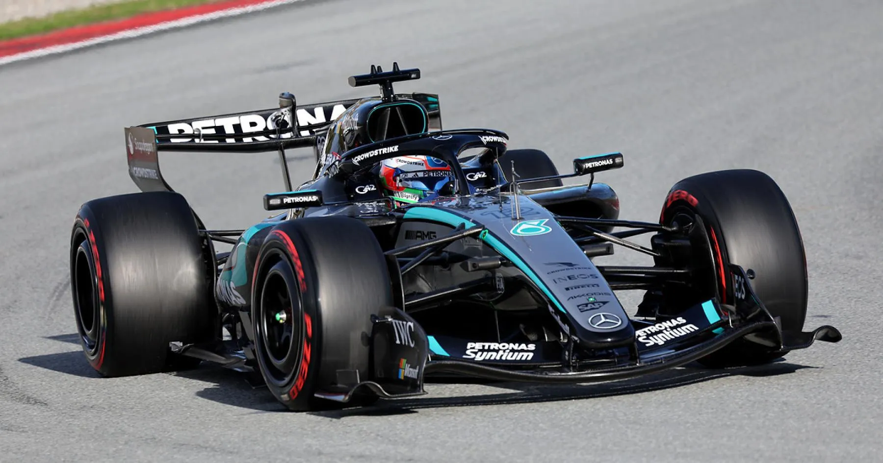 Mercedes Soroti Perbedaan Menarik Red Bull dan Ferrari - sumber: (racingnews365)