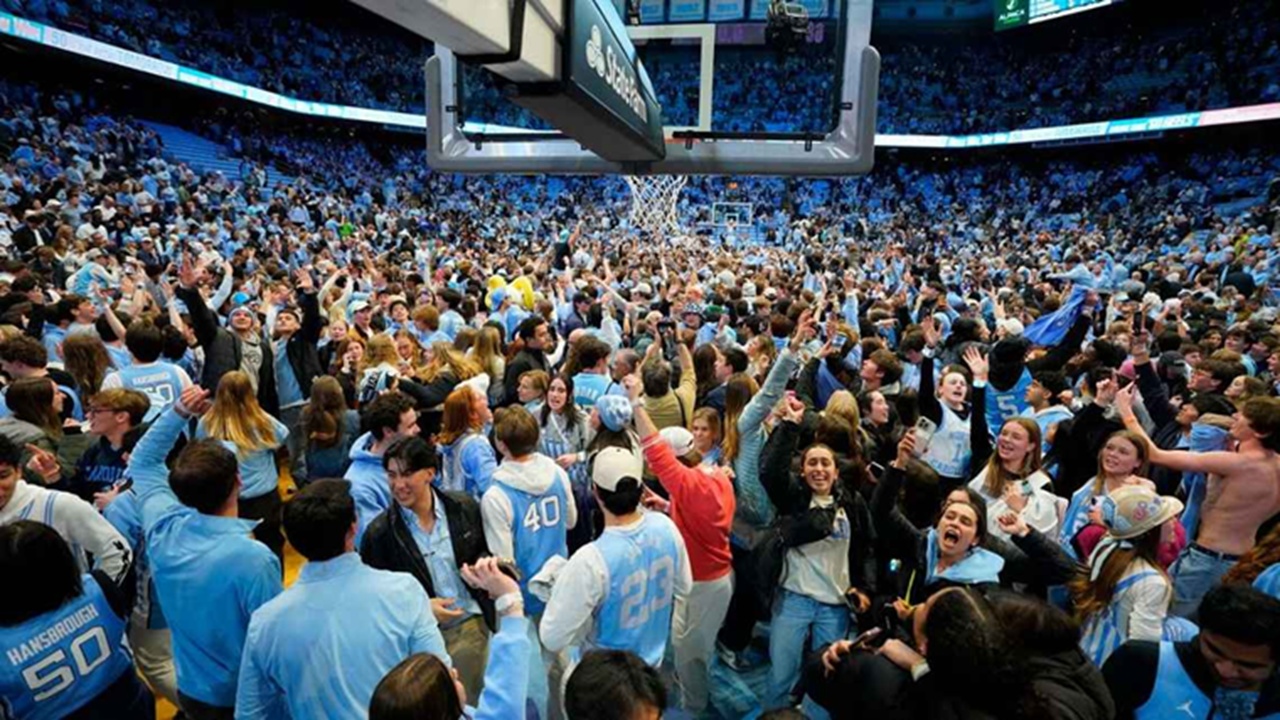 Pelatih Duke: Ada Staf Pelatih Jadi Korban Pemukulan Fans North Carolina