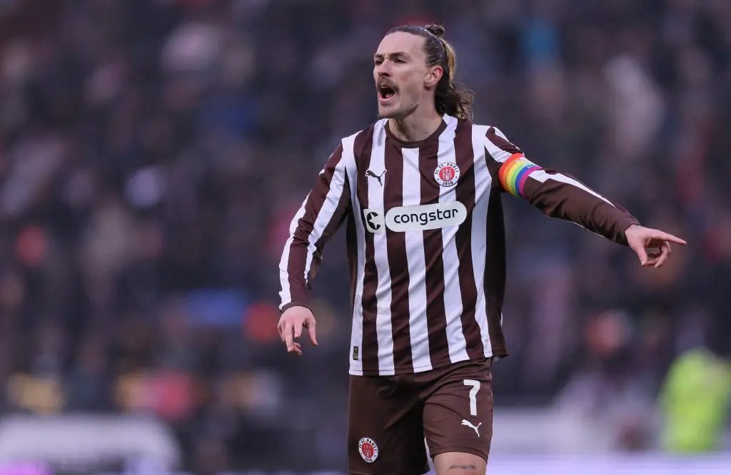 Penampilan Heroik Jackson Irvine Bawa St. Pauli Raih Kemenangan Meski Cedera Parah