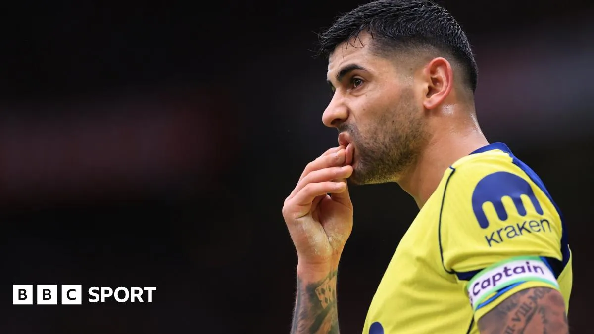 Performa Buruk Kapten Romero Berujung Bencana di Akhir Pekan - sumber: (bbc)