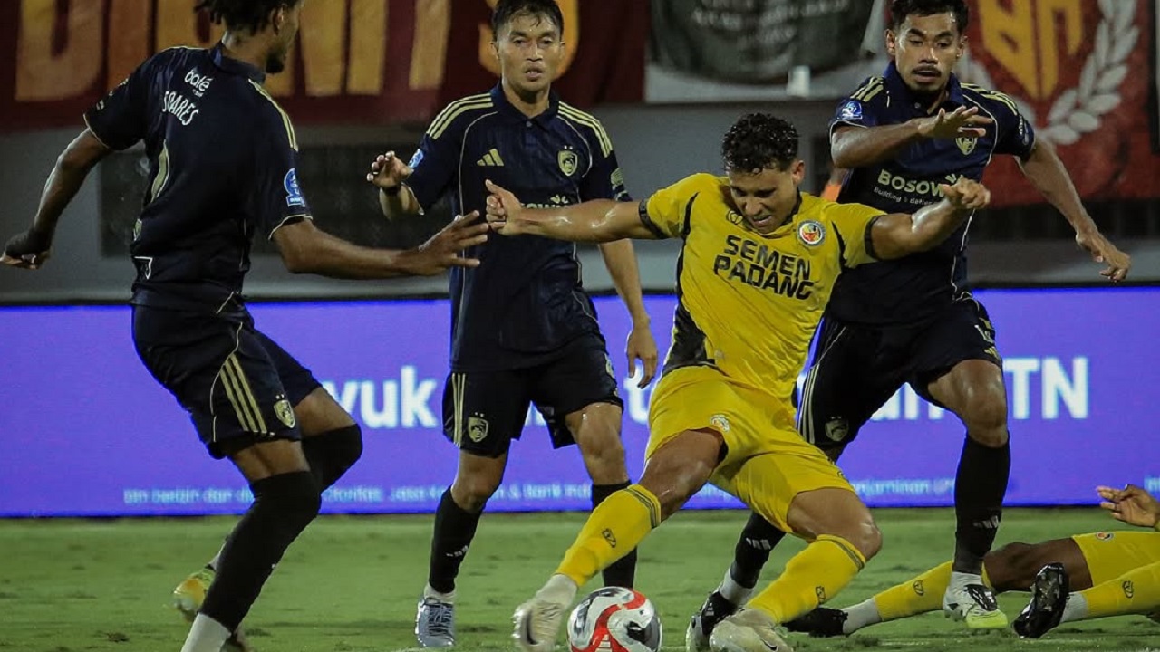 Prediksi Semen Padang FC Vs Persita Tangerang: Kabau Sirah Wajib Menang