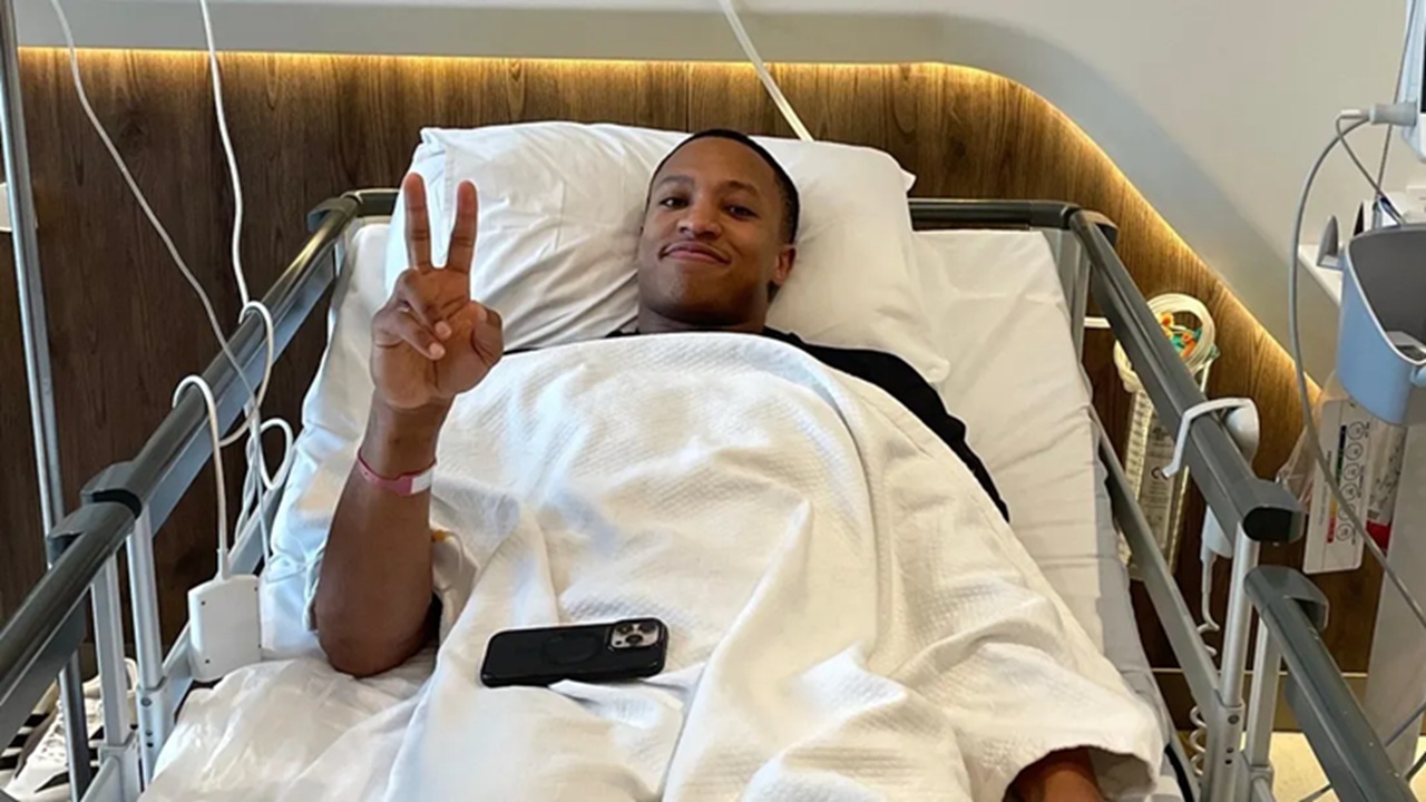 Devon Hall Telah Sukses Menjalani Operasi Meniskus