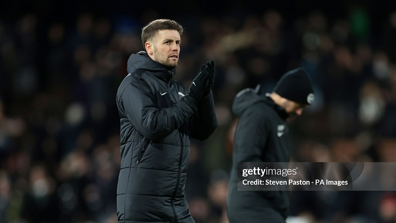 Fabian Hurzeler Minta Fans Brighton Kritik Dirinya, Bukan Tim