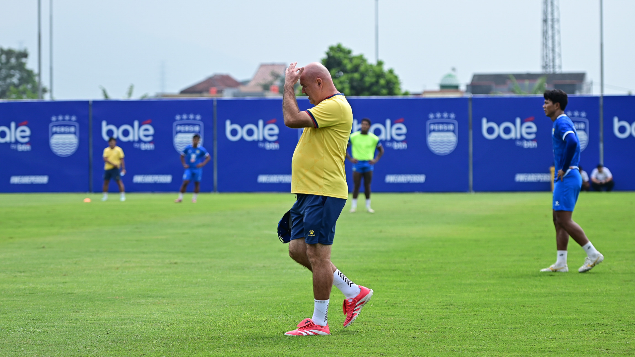 Kata Bojan Soal Kans Kurzawa dan Dion Debut Bareng Persib