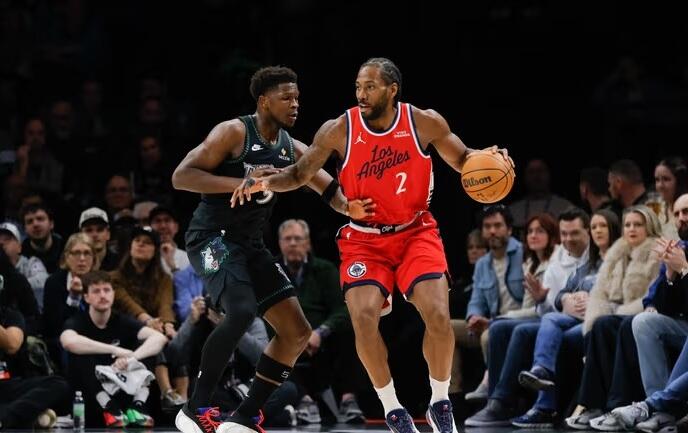 Kawhi Leonard Sumbang 41 Poin, Clippers Tundukkan Wolves