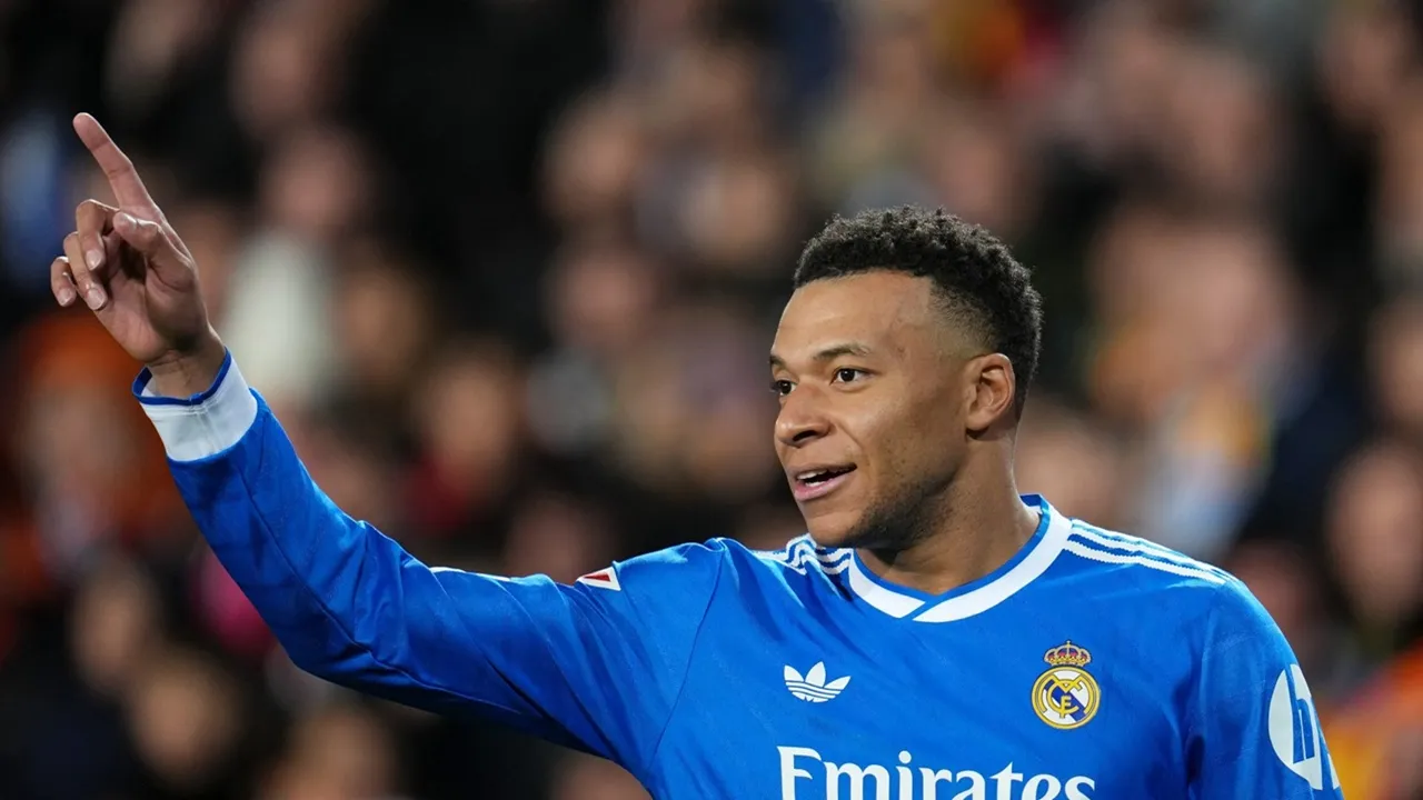 Kylian Mbappe Frustrasi dengan Keputusan Wasit Usai Kalahkan Valencia