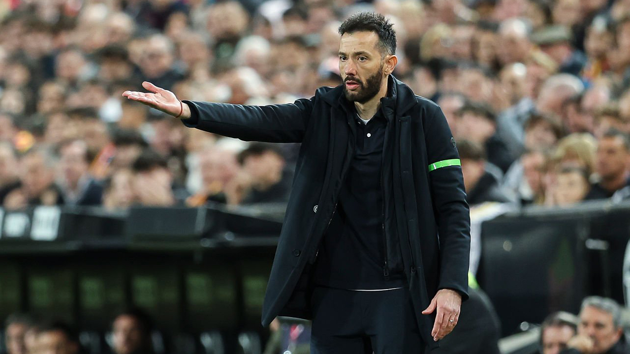 Meski Kalah, Carlos Corberan Puji Semangat Juang Valencia