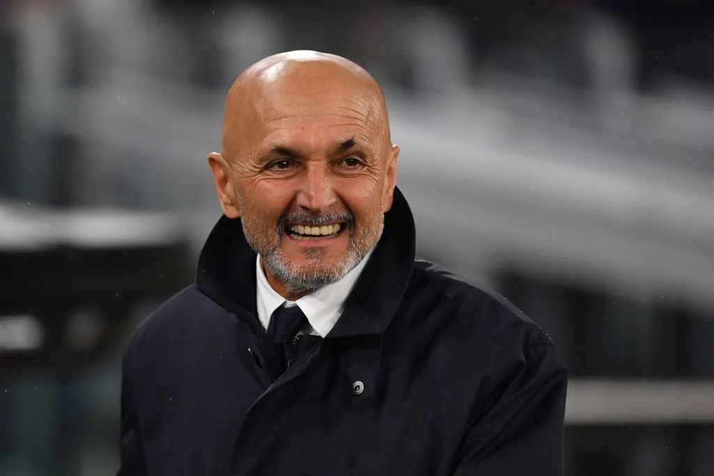 Spalletti Akhiri Kritik Wasit dengan Ciuman untuk Pewawancara