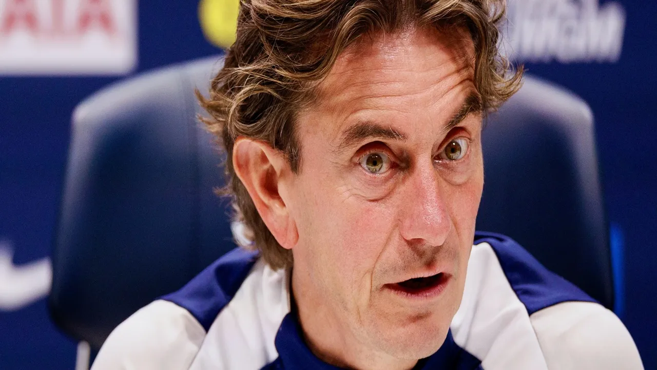 10 Tottenham Pemain Absen, Frank Dipaksa Perubahan Besar Kontra Newcastle