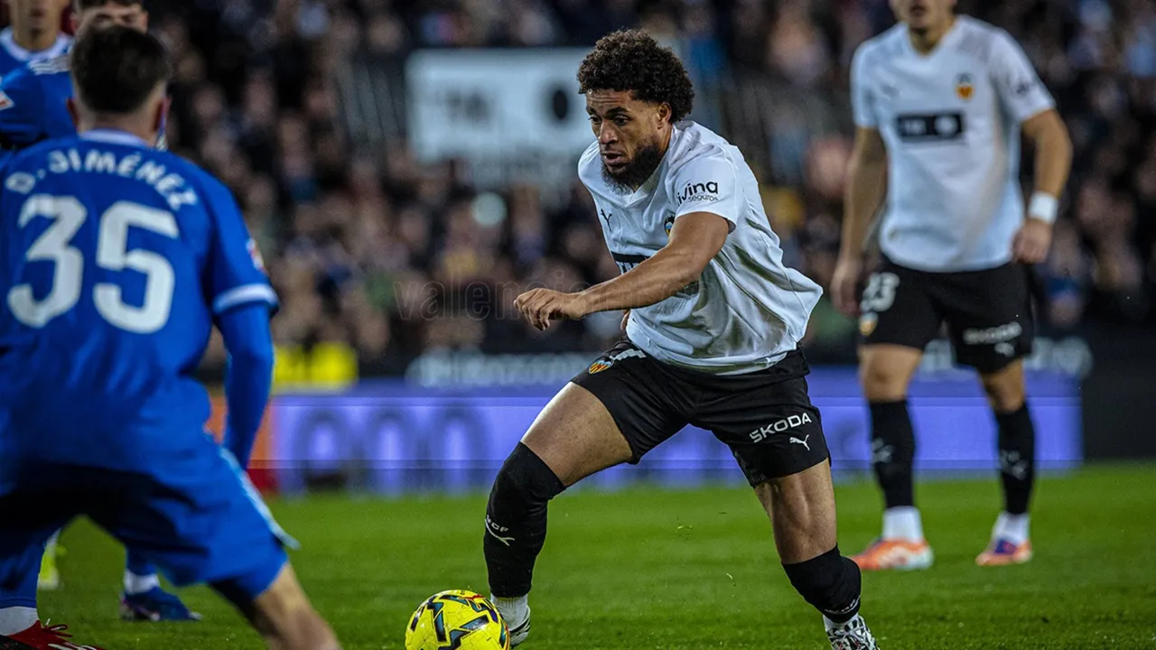 Arnaut Danjuma Tetap Percaya dengan Kemampuan Pelatih Valencia