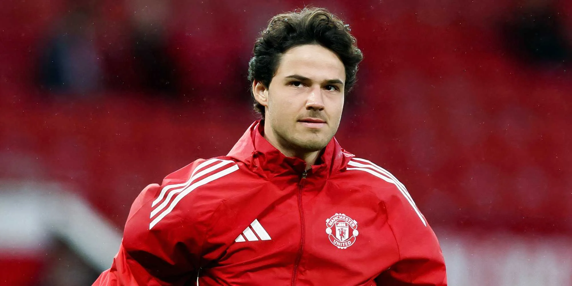 Daftar Kiper Terbaik Dunia yang Siap Bersinar di Liga Inggris - sumber: (givemesport)