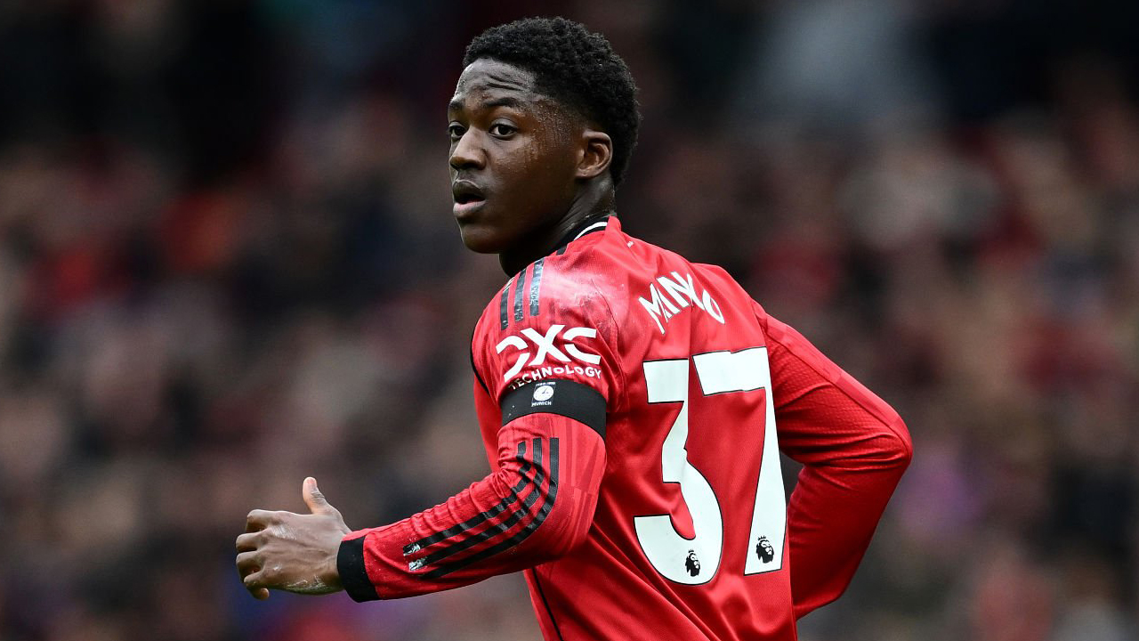 Kobbie Mainoo Bersinar Lagi, Lineker Sindir Perlakuan Amorim di MU