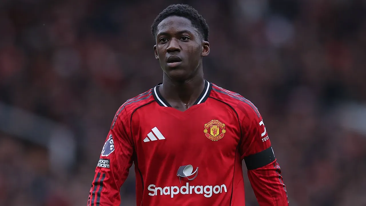 Kobbie Mainoo Bersinar Saat MU Bungkam Spurs, Legenda Arsenal Beri Pujian