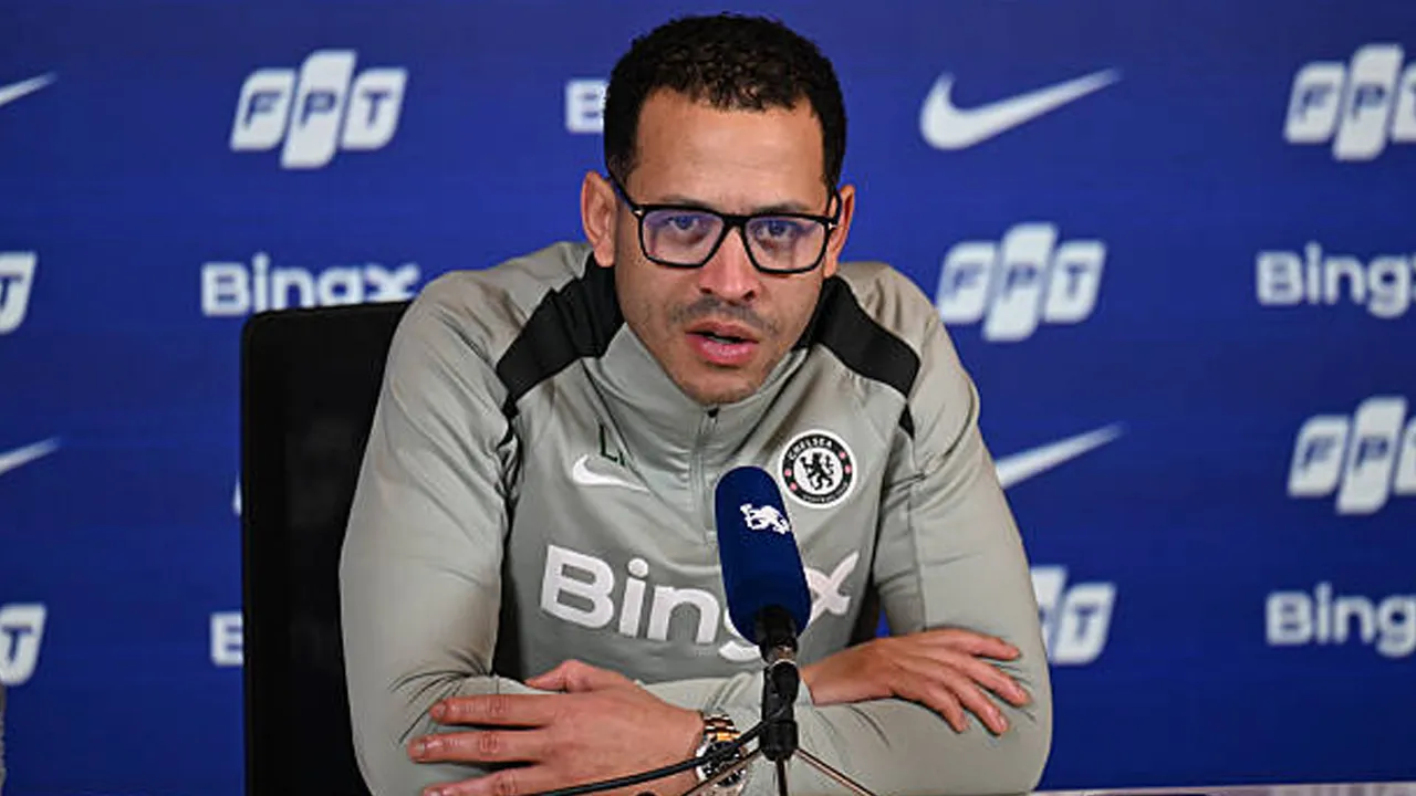 Liam Rosenior Punya Catatan Kurang Manis Saat Hadapi Leeds United