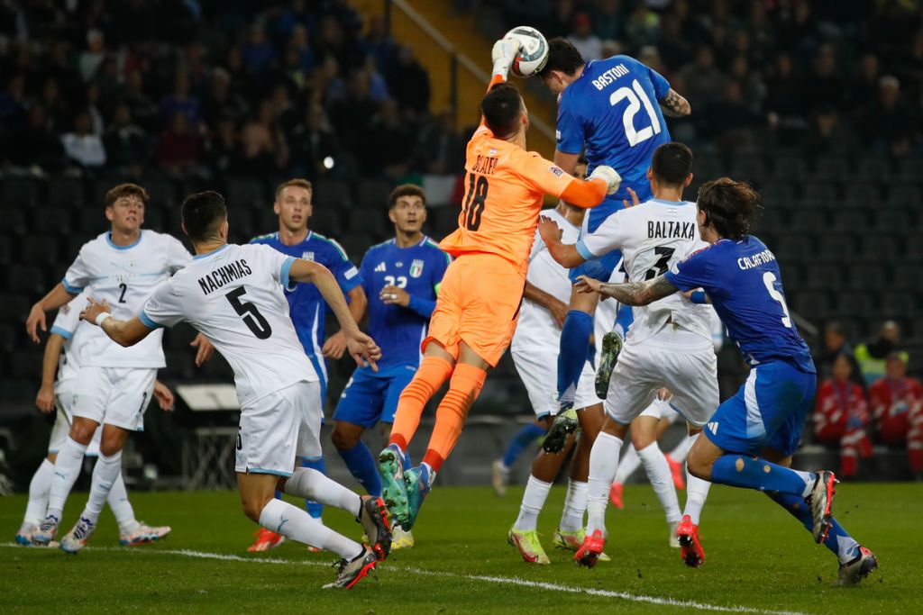 Mantan Bek Serie A Sebut Dua Bek Tengah Terbaik Italia, Tinggalkan Bastoni