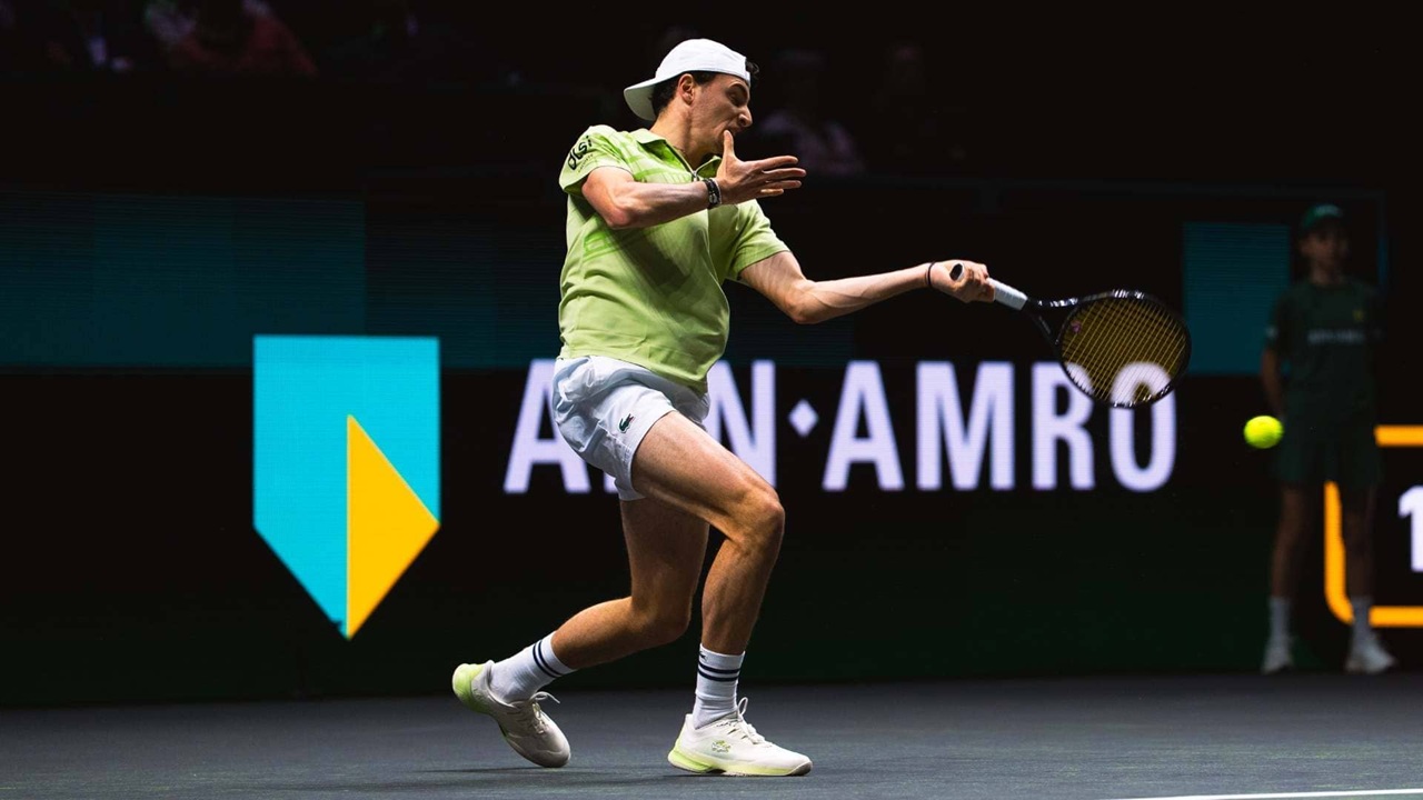 Ugo Humbert Hentikan Langkah Daniil Medvedev Di Rotterdam