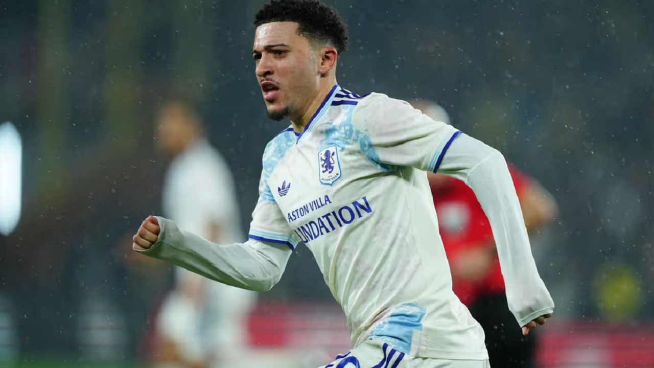 Aston Villa Belum Tentu Pertahankan Jadon Sancho