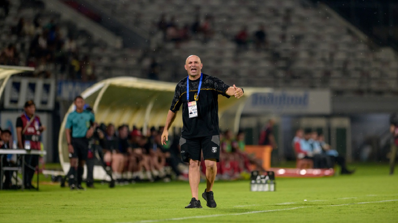 Bernardo Tavares Sebut Pemain Persebaya Surabaya Buat Keajaiban