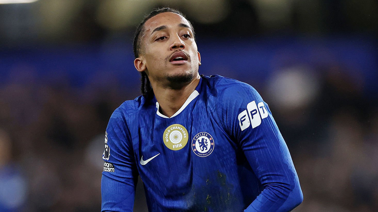 Joao Pedro Kecewa Chelsea Gagal Kalahkan Leeds United