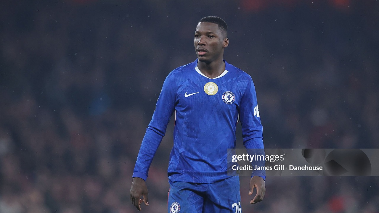 Liam Rosenior Kritik Caicedo Usai Chelsea Ditahan Leeds 2-2