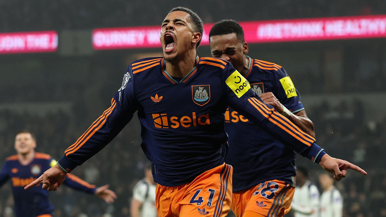 Newcastle United Tampil Efektif, Tottenham Tumbang 1-2 di Kandang Sendiri