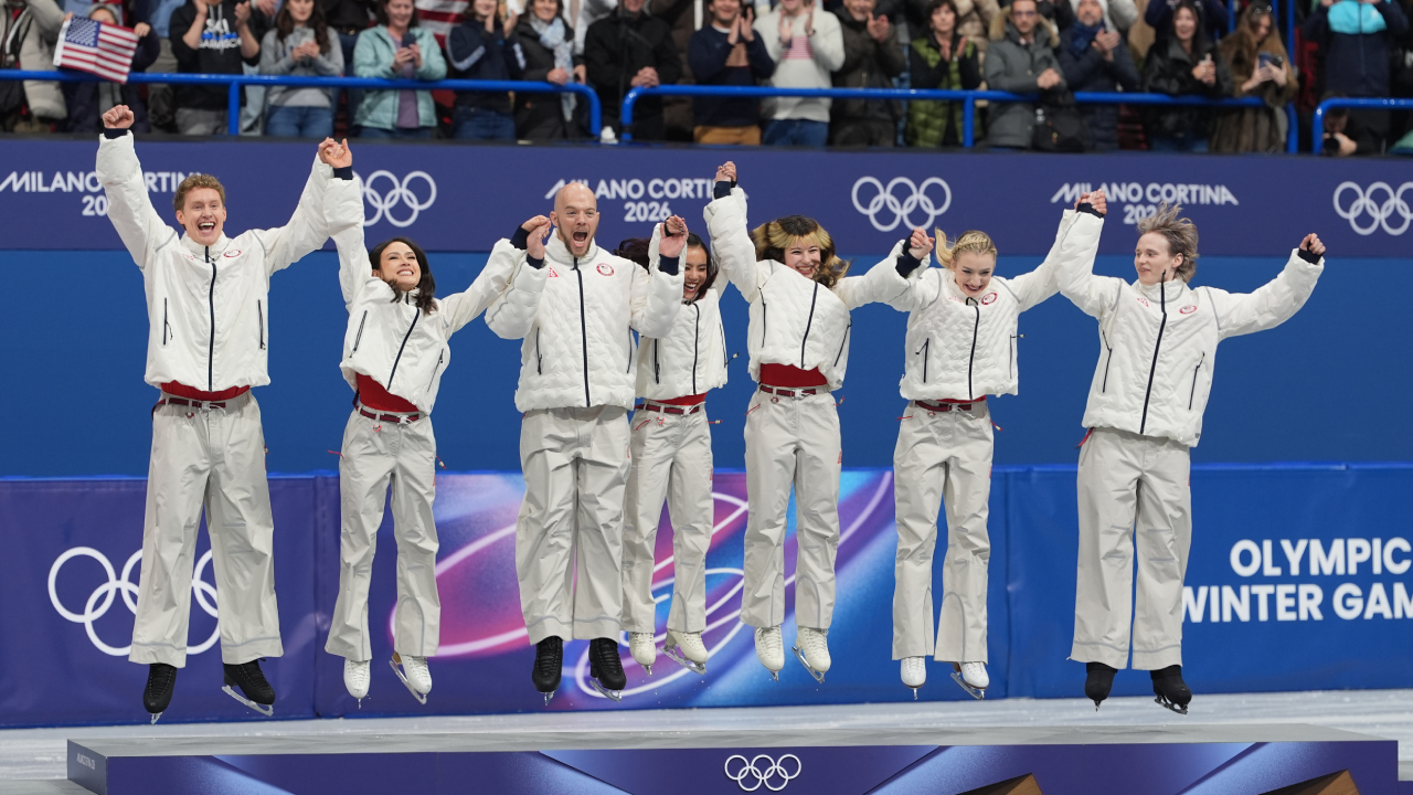 Permukaan Podium Rusak Pisau Sepatu Seluncur, Panitia Olimpiade Minta Maaf