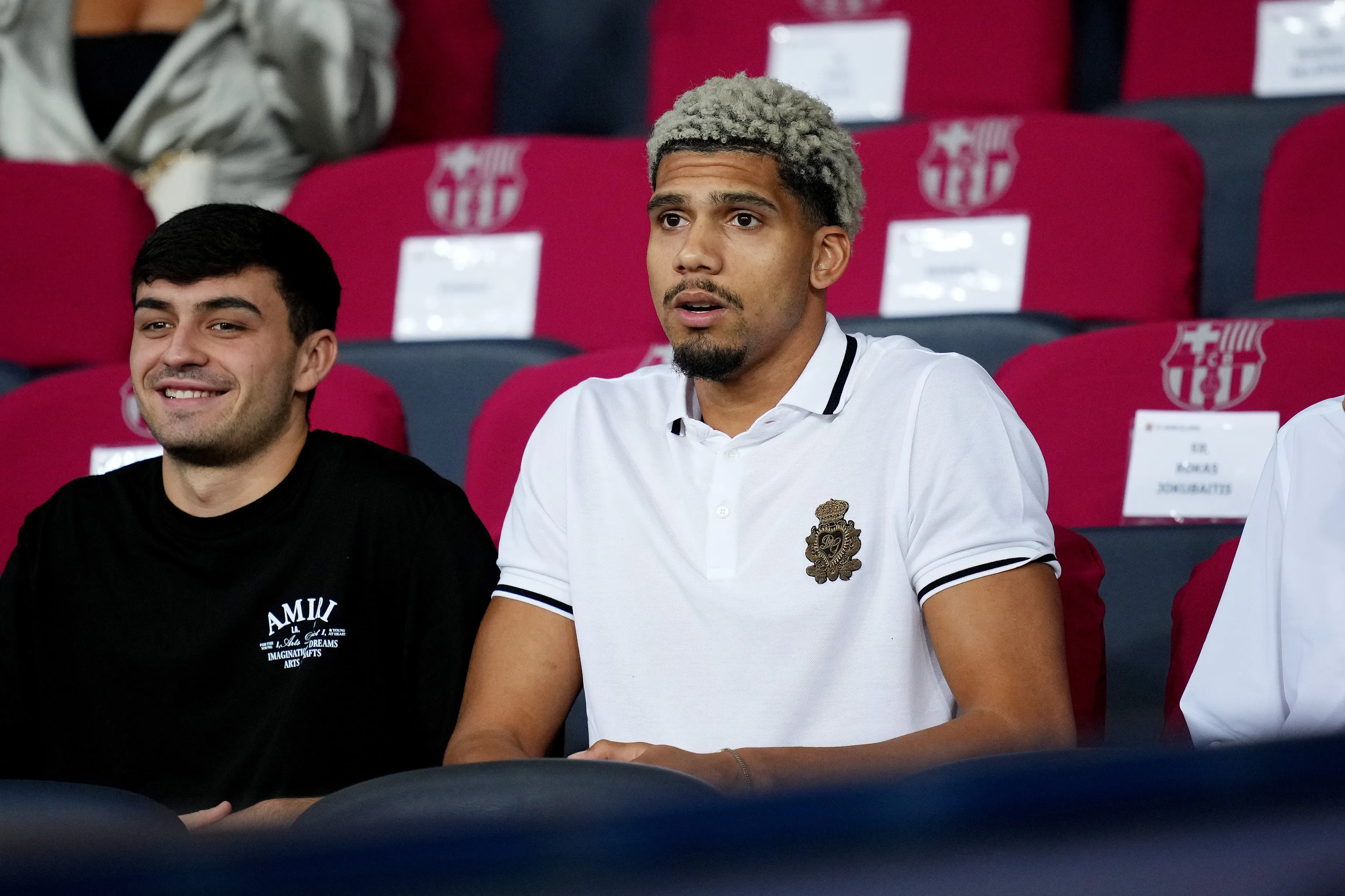 Vinicius Junior Dukung Araujo dalam Perjuangan Mentalnya - sumber: (footballespana)