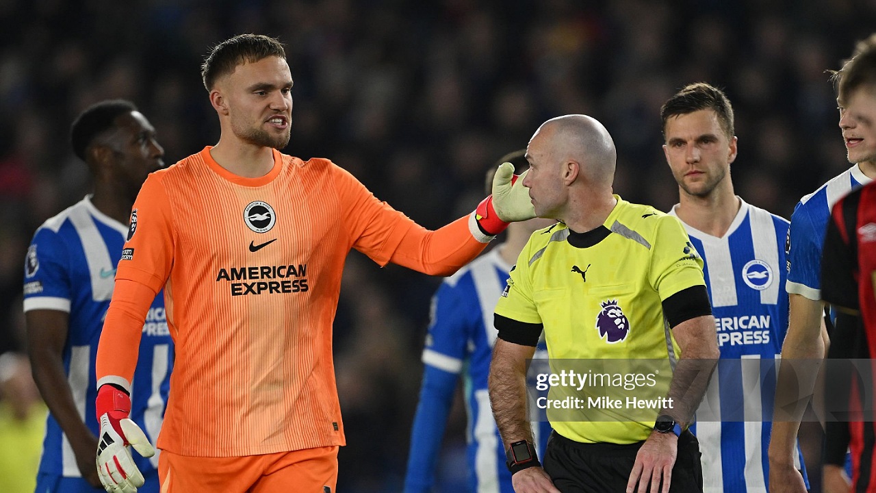 Bart Verbruggen Masuk Radar, Chelsea Siap Kucurkan £50 Juta