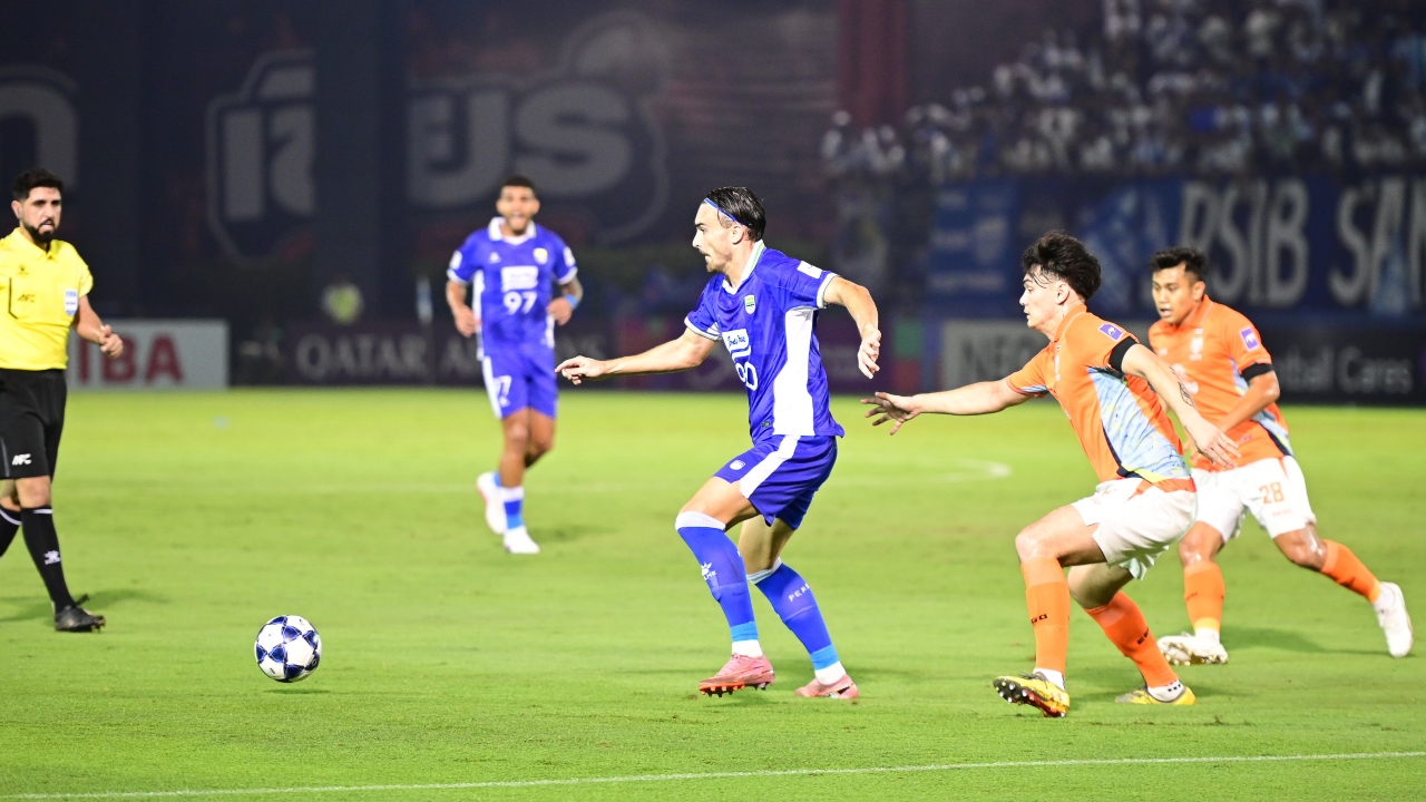 Masalah di Barisan Depan Persib dapat Sorotan Bojan Hodak