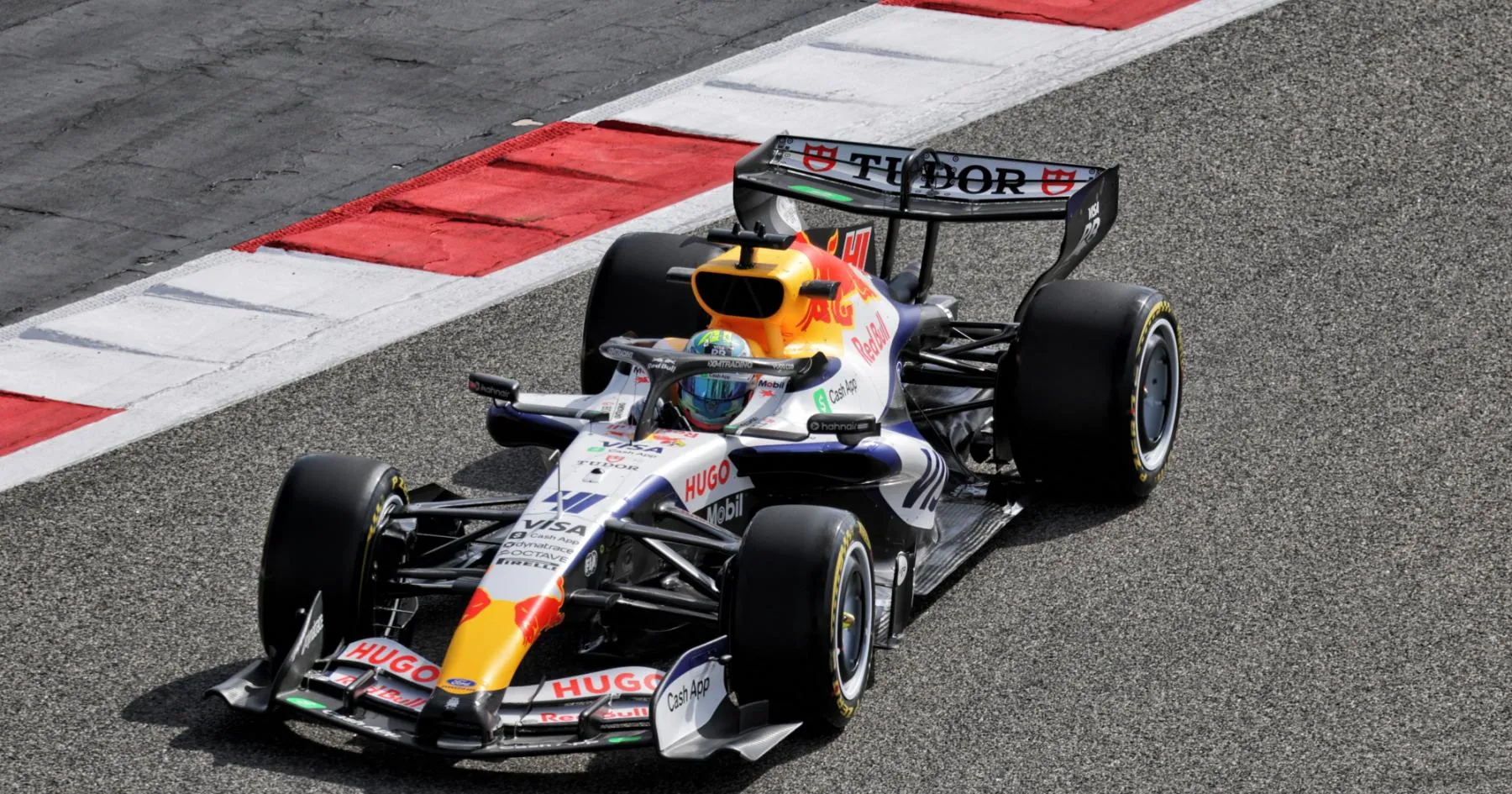 Red Bull Hadapi Masalah Mesin Pertama di Tes F1 - sumber: (racingnews365)