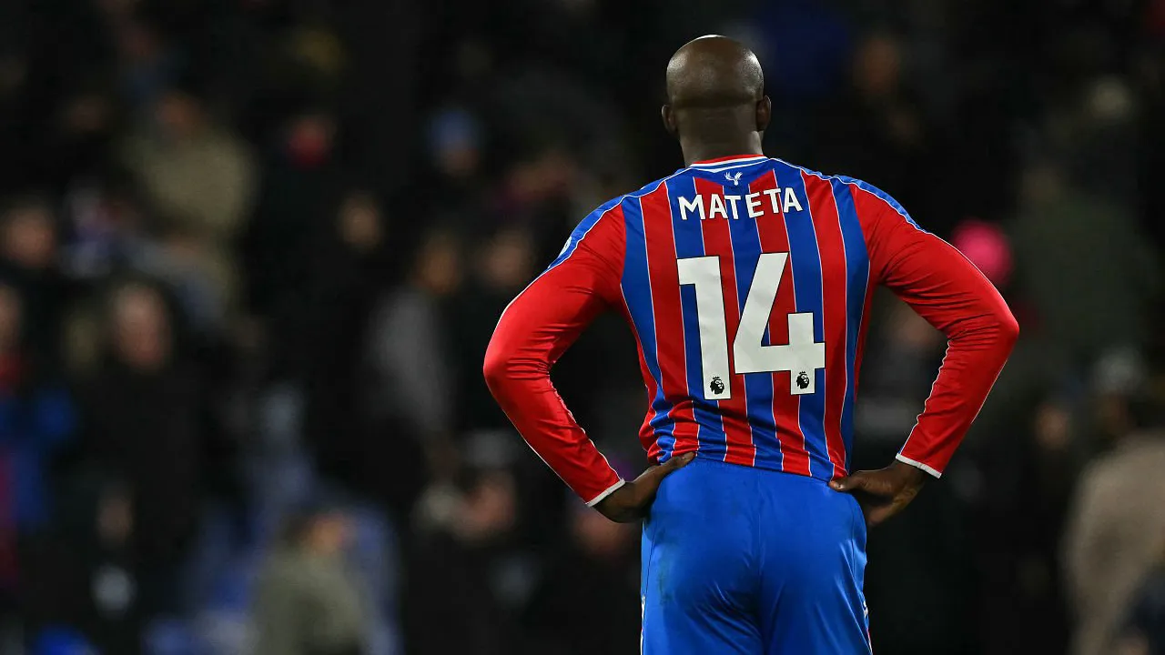 Barcelona Lirik Jean-Philippe Mateta, Solusi Murah Pengganti Lewandowski