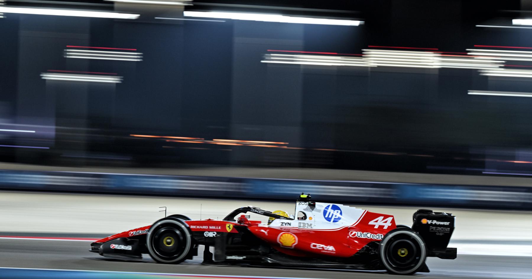 Hamilton Sebabkan Bendera Merah, Mercedes Buat Pernyataan di Bahrain