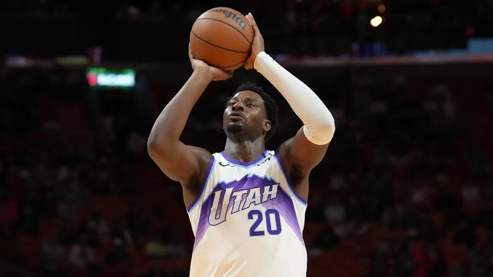 Jaren Jackson Jr. Absen Musim Ini, Ada Tumor di Lutut - sumber: (mainbasket)