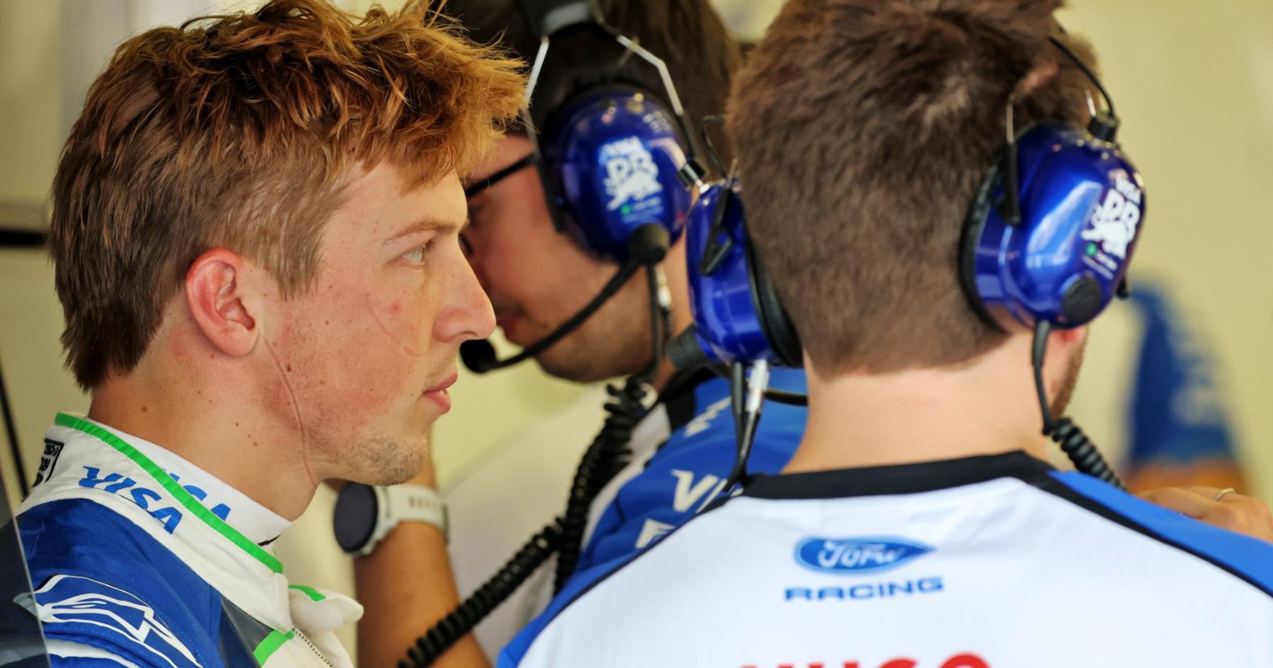 Liam Lawson Tertawa atas Klaim Toto Wolff tentang Red Bull