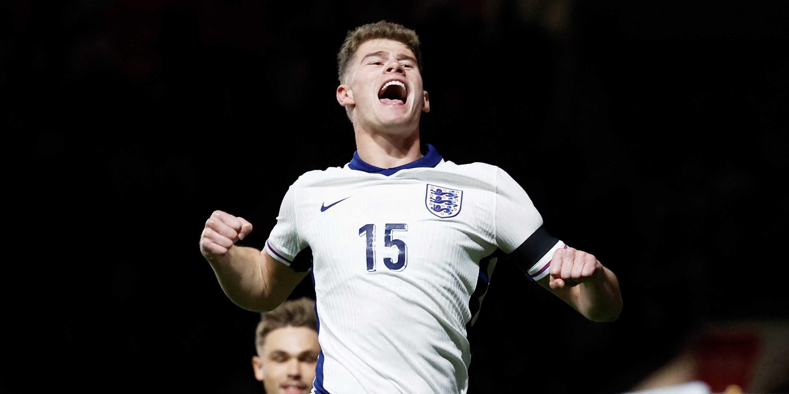 Liverpool Siapkan Tawaran £26 Juta untuk Boyong Bek Inggris 6 Kaki 3 Inci dari Incaran Chelsea