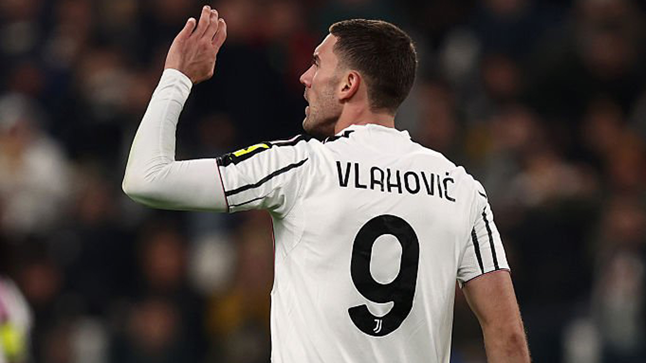 Marco Guidi: AC Milan Terus Pantau Situasi Dusan Vlahovic di Juventus