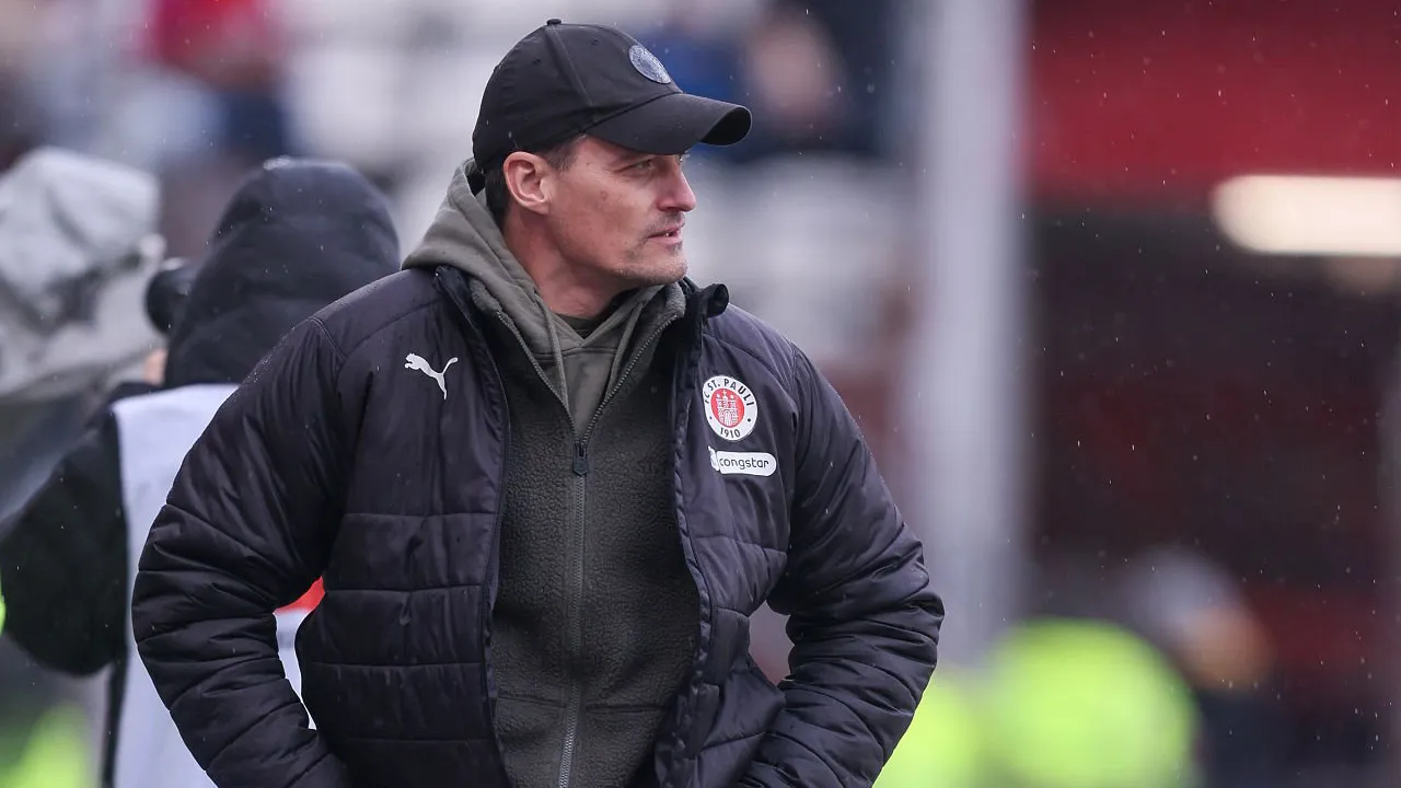 Alexander Blessin Optimis St. Pauli Kalahkan Leverkusen