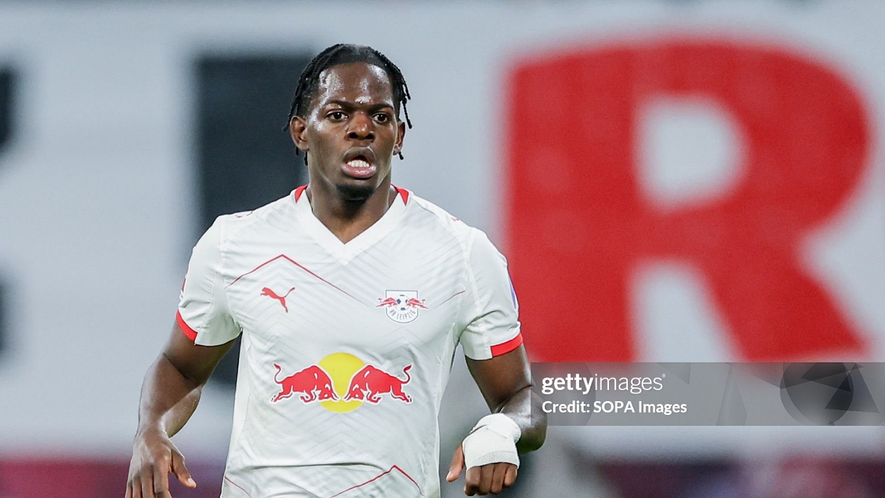 Aston Villa Incar Castello Lukeba, Siap Tembus £52 Juta