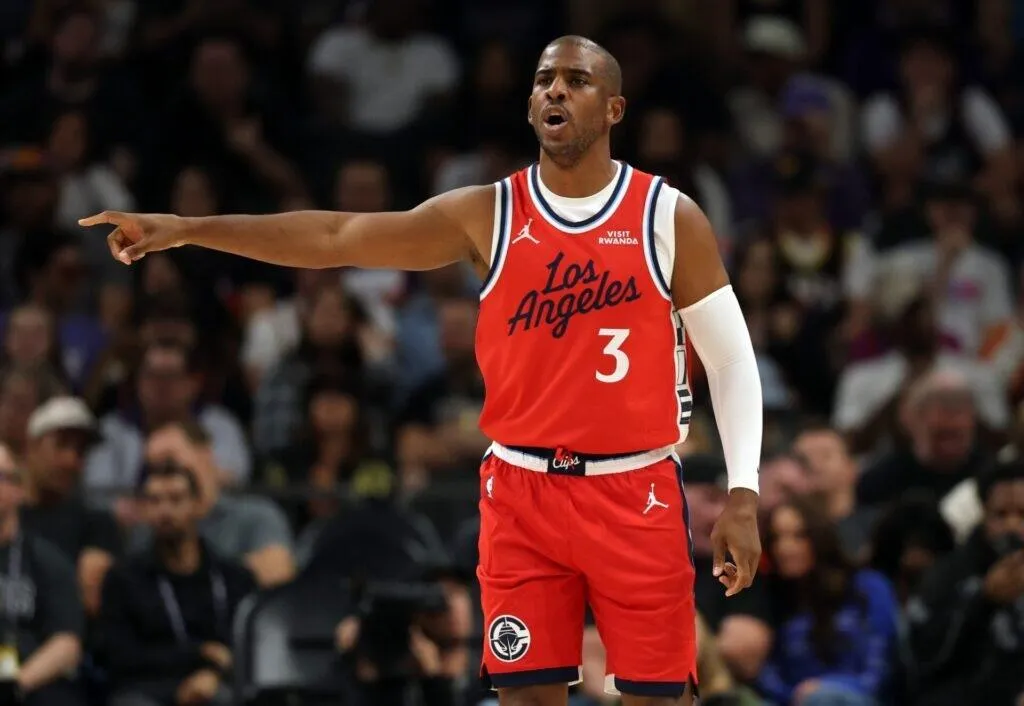 Chris Paul Akhiri Karier Cemerlang Tanpa Gelar NBA - sumber: (mainbasket)